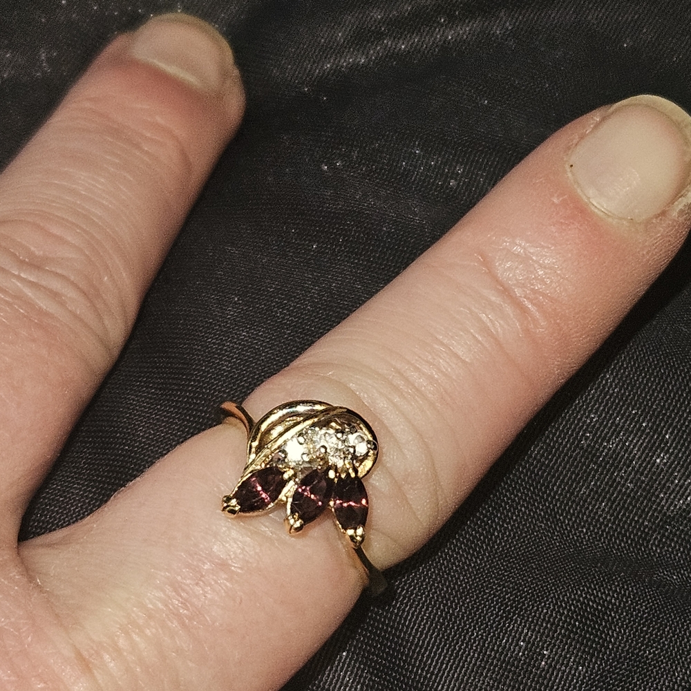 SOLD Elegant Gold and Purple Women's Ring